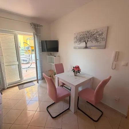 Anita Apartment
